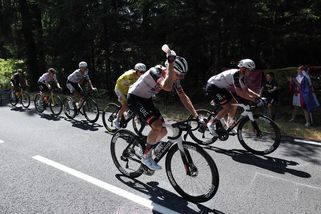 V Pogačarově týmu řádí viróza. Lídr Tour přišel o klíčového domestika, trpí i další vrchaři - Sport.cz