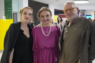 Vzácná rodinná momentka: Eva Holubová ukázala dceru i fešného manžela!