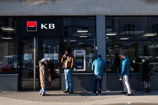 Komerční bance v pololetí mírně klesl zisk na 8,5 mld Kč, výnosy vzrostly | ČeskéNoviny.cz