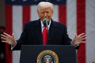 Čína to udělala špatně. Trumpa vytočila celní odveta Pekingu - Novinky