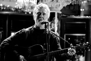 Zemřel zpěvák Glen Hansard - Novinky