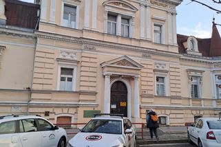 Teplické centrum pomoci ukrajinským uprchlíkům kvůli nedostatku financí omezilo provoz. Důležité služby držíme, říká jeho ředitelka - Novinky