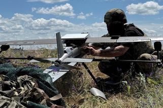 EK vyplatila Ukrajině 3,47 miliardy eur z půjčky, jsou určené na drony a rakety - Seznam Zprávy