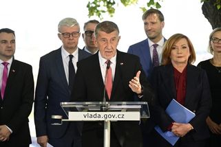 Babišovi voliči vystřízlivěli. Spokojenost s vládou prudce klesá