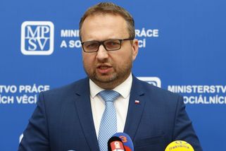 Jurečka se omluvil za večírek: Každý děláme chyby - Novinky