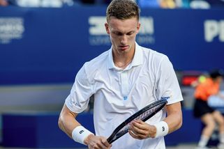 Fiasko na úvod. Česká jednička s novým koučem tvrdě narazila proti soupeři z druhé stovky - Sport.cz