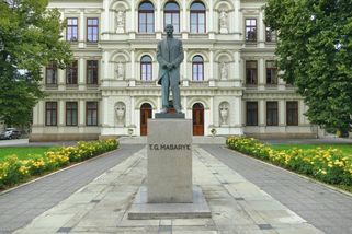 Kvíz: Slova z první republiky. Víte, co znamená “panimáma” nebo “fajront”? - EnergoZrouti.cz