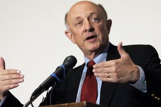 Zemřel bývalý šéf CIA Woolsey, trpěl tzv. havanským syndromem - Novinky