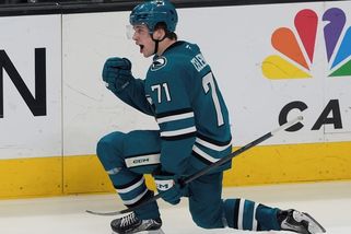 NHL | Celebrini podepsal v NHL rekordní smlouvu - Sport.cz