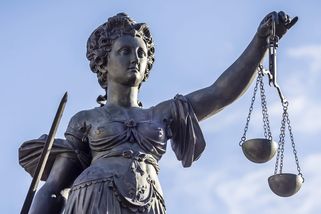 Soud potají skartoval dokumenty ze spisu. Podnikateli tím zničil důkazy proti státu