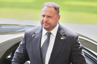 Po vyhazovu Fedorova z čela obrany si dali schůzku šéf ukrajinské armády a korupčník Jermak - Novinky