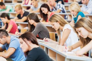Očekávání studentů, za kolik peněz začnou pracovat, nikdy nebyla vyšší - Seznam Zprávy