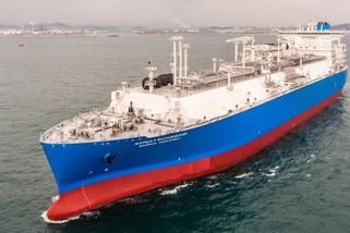Rusko vyzbrojilo ropné tankery kulomety. „NATO už se k nim neodváží přiblížit,“ je přesvědčený evropský analytik