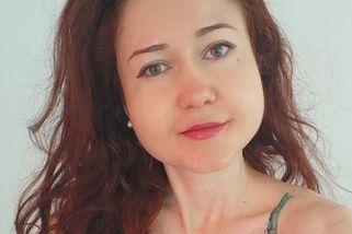 Eva Toulová úplně nahá: Intimní partie jí zakrývaly jen „plavky“, které si sama namalovala