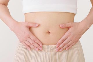 Smrdí vám pupík nebo je zarudlý? Jak ho vyčistit a kdy jít k lékaři
