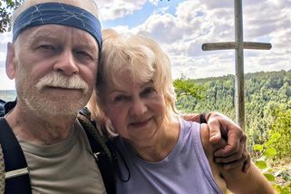 Česká Kanada: Ve 30 °C jsme ušli 37 kilometrů. A pak jsme potkali legendu 1000 mil - Médium.cz