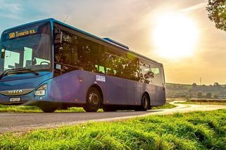 Jak u bláznů na dvorku. Slováky rozčílilo neuvěřitelné nařízení o zastávkách regionálních autobusů - Novinky