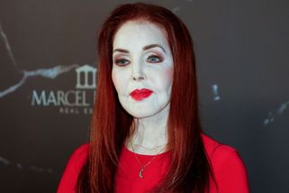 Priscilla Presley (81) po delší době ve společnosti: Obličej bez jediné vrásky! - Super.cz