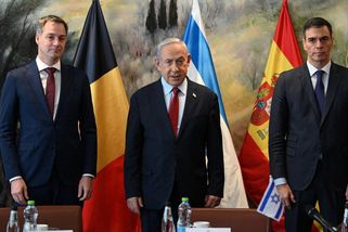 Premiéři Španělska a Belgie ostře kritizovali Izrael, ten předvolává velvyslance - Novinky