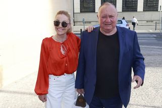 Vítězslav Jandák slaví 79 let. Ve srubu u Třeboně žije s vlastním rybníkem a traktorem, dostal se k němu díky náhodě