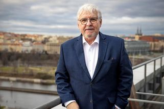 Nezestátňujte ČEZ, vyzývají Babiše expremiér Rusnok i bývalý šéf centrální banky Tůma - Novinky