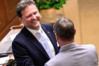 Střízlivá Sněmovna nebude, zákaz alkoholu neprošel - Novinky