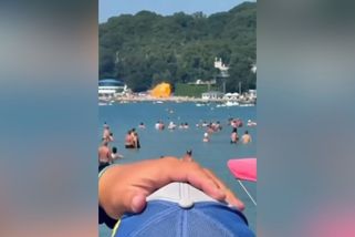 Na zaplněnou ruskou pláž u Krymu se zřítil ukrajinský dron. Na místě jsou mrtví včetně dětí - Novinky