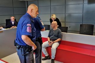 Vrah opustil brány věznice a záhy ubodal i další přítelkyni. Dostal 27 a půl roku - Novinky