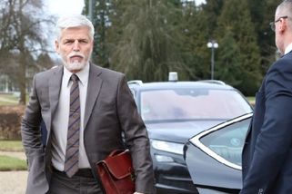 Turek se pustil do prezidenta Pavla kvůli své nehodě. Asi toužil, abych odbočil čelně do Fabie, napsal