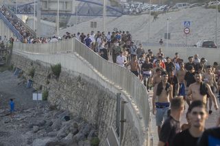 Do Ceuty proniklo z Maroka za den 49 tisíc lidí, míní úřady