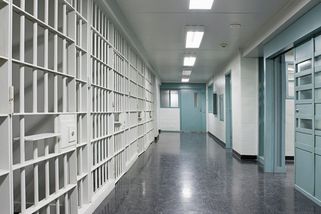Na celách plyšáci, přes den výuka. Švédové chystají věznice pro děti - Novinky
