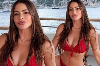Sofía Vergara slavila 54 v bikinách a podívaná je to parádní!