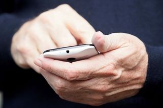 Potvrdil platbu 39 korun, z účtu mu ale podvodník stáhl 93 tisíc