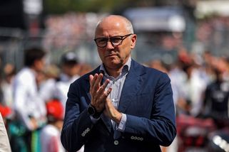 Šéf F1 vysvětlil absenci grafiky v přenosech. Diváky nezajímá stav baterie, ale předjíždění, tvrdí - Sport.cz
