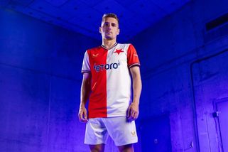 GPS Edenu na límci. Slavia představila nové dresy - Sport.cz