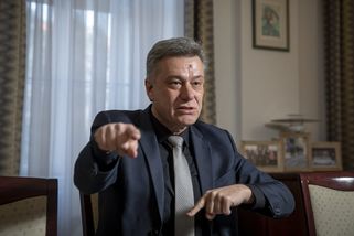Přijetí daru v bitcoinové kauze bylo praní špinavých peněz, tvrdí žalobkyně a žádá pro Blažka 6,5 roku vězení. Jiřikovskému hrozí vysoký trest