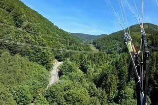 Prezident mi hledal čočku z brýlí. Zraněného paraglidistu zachránila okolo projíždějící Pavlova kolona - Novinky