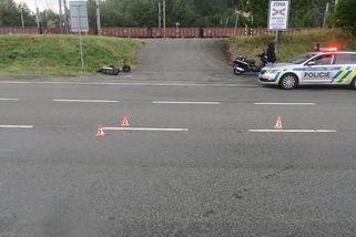Muž na elektrokoloběžce v Zábřehu přehlédl skútr, dva zranění - Novinky