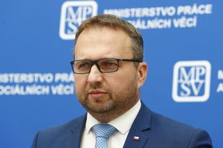 Důchody se zvednou o 360 korun, oznámil Jurečka - Novinky