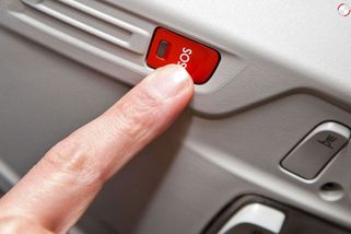Autům z let 2010 až 2021 dojde signál. Fungovat přestane eCall i komfortní funkce