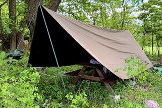 Přístřešek na zahradu, k ohništi i na piknik. Naturehike TARP L má víc využití, než se zdá - Žádný špeky - Články na Seznamu