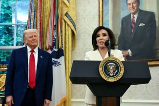 Trump běsní kvůli stažení žalob o poškození jezírka - Novinky