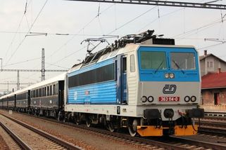 Otec na chvilku vystoupil, pětiletá dcerka pokračovala rychlíkem sama dál - Novinky