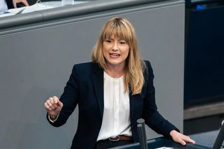 „Migranty z Ceuty má přijmout Německo a EU.“ Vedení Levice vyzývá kancléře Merze - Echo24.cz