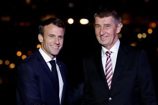 Babiš chce Česko zapojit do Macronovy iniciativy evropského jaderného odstrašení