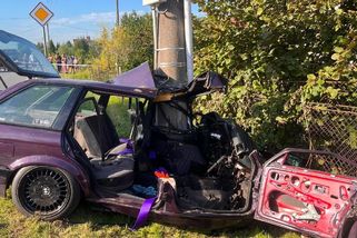 Mladík v BMW narazil v Třinci do sloupu. Při nehodě se vážně zranil on i tři jeho spolucestující - Novinky