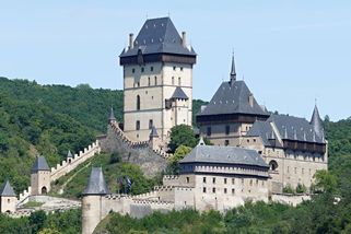 KVÍZ: Rozumíte řeči kastelánů, když mluví o architektuře hradů a zámků? - Novinky
