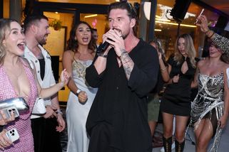 V hlavních rolích mejdanu po finále show byly prsa účastnice Nely a syn Hložka