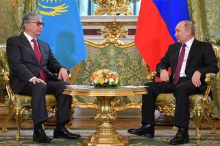 Putin zažil veřejné ponížení. Prezident Kazachstán...