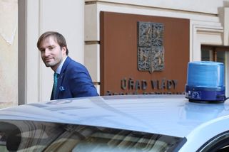 Bouře u Vojtěcha na ministerstvu. Úředníci si stěžují na šmírování počítačů - Seznam Zprávy